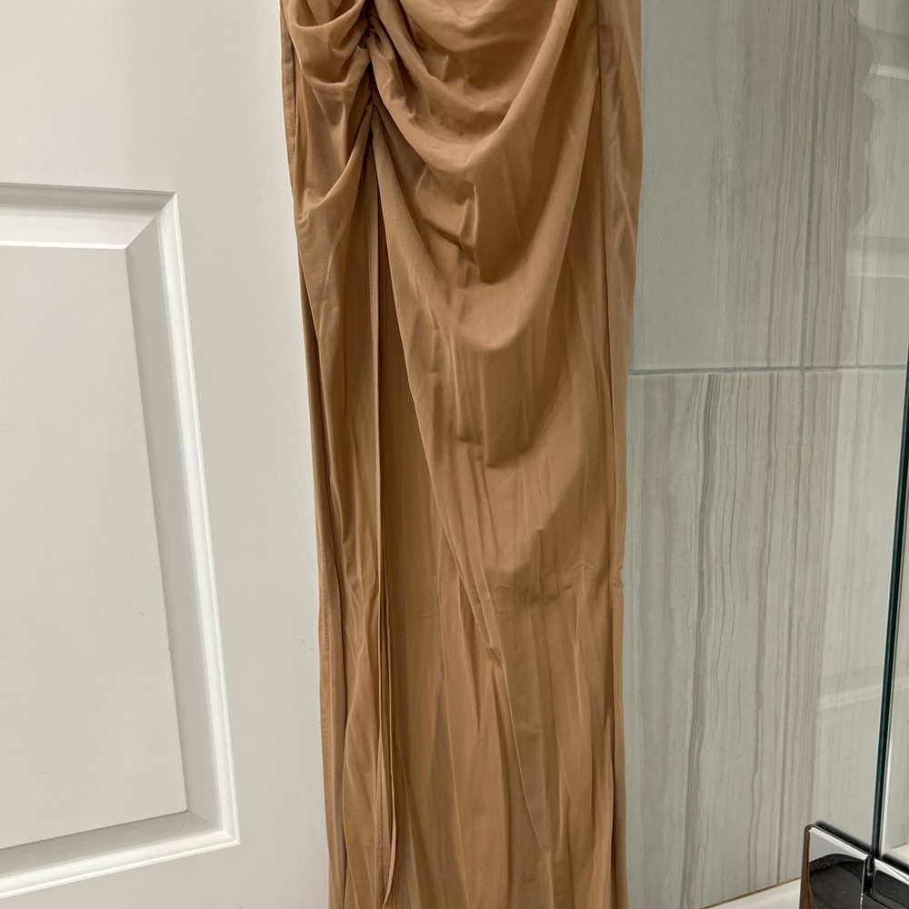 NWT Michael Costello x Revolve Misha Maxi Dress in Nude - Picture 6 of 8
